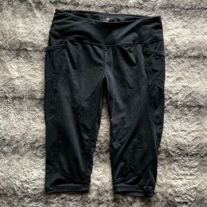 Women’s Tangerine Grey Capri Leggings w/ Pockets